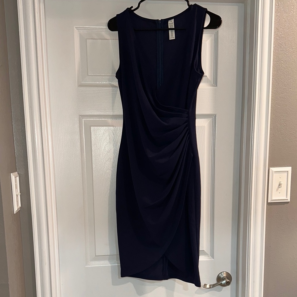 Elegant Navy Blue Sleeveless Dress